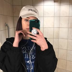 Meet your Posher, Annelise